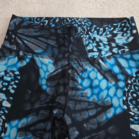 Champion Power Flex Butterfly Print Capris Leggings Womens Sz L Blue Athletic - Picture 7 of 10